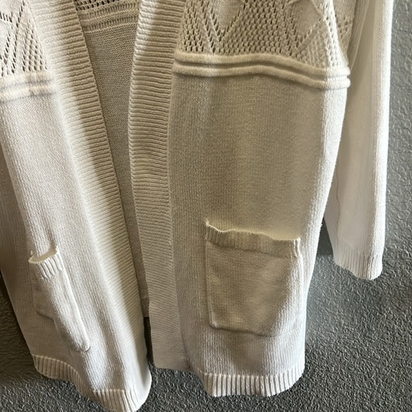 Torrid cardigan sweater size 2. Off white - Picture 5 of 5